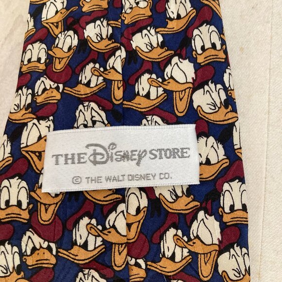 Disney Donald Duck Neck Tie - Picture 5 of 6